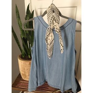Gap Chambray tank